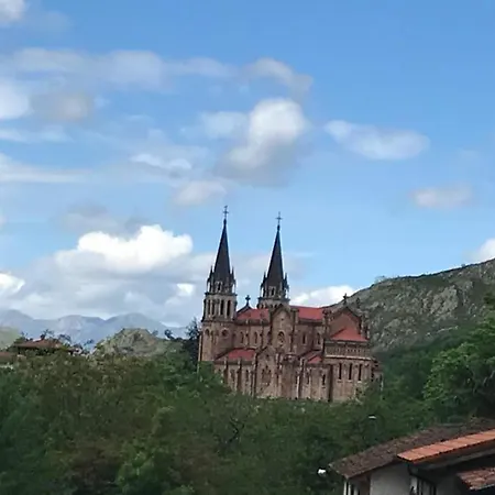 La Plaza De Cangas Turistico Apartman Onís