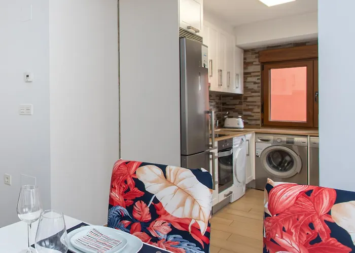 La Plaza De Cangas At * Onís