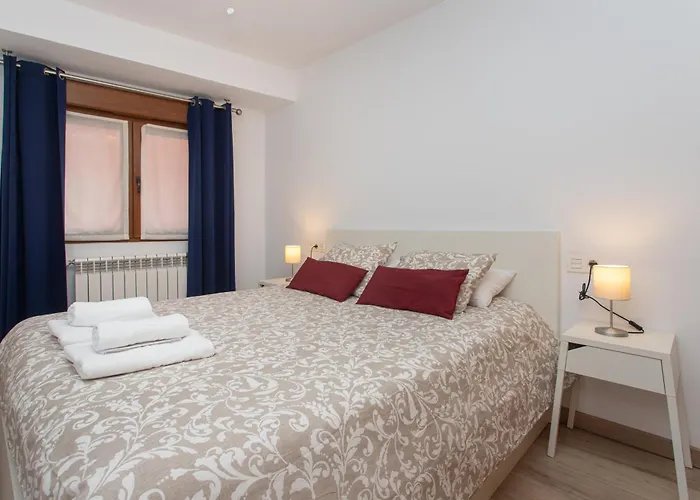 公寓 La Plaza De Cangas At