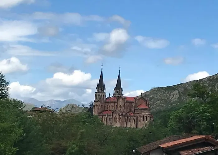 La Plaza De Cangas At 公寓 Onís